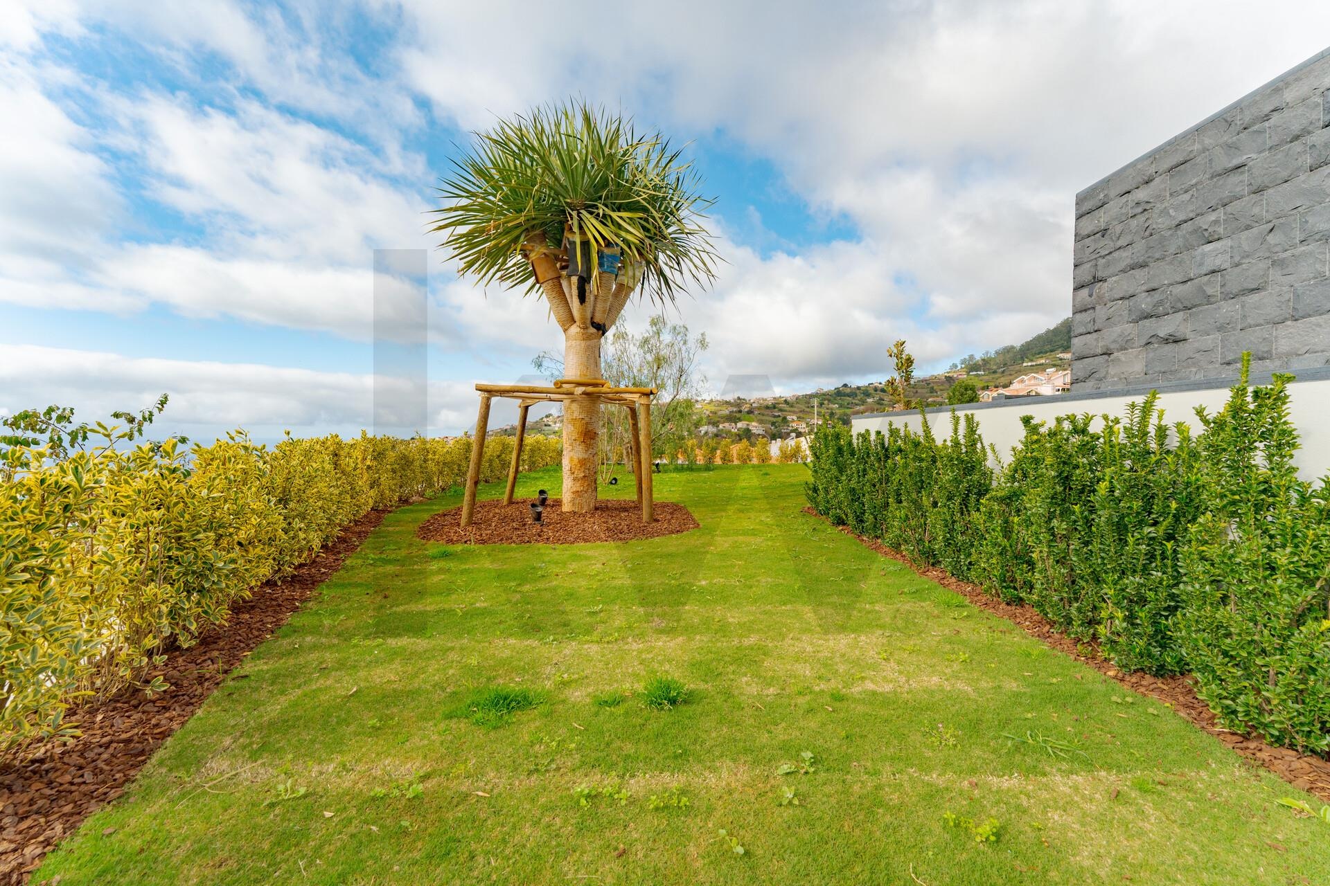 08f6c1fd-412c-48b3-b84e-533d68489f23