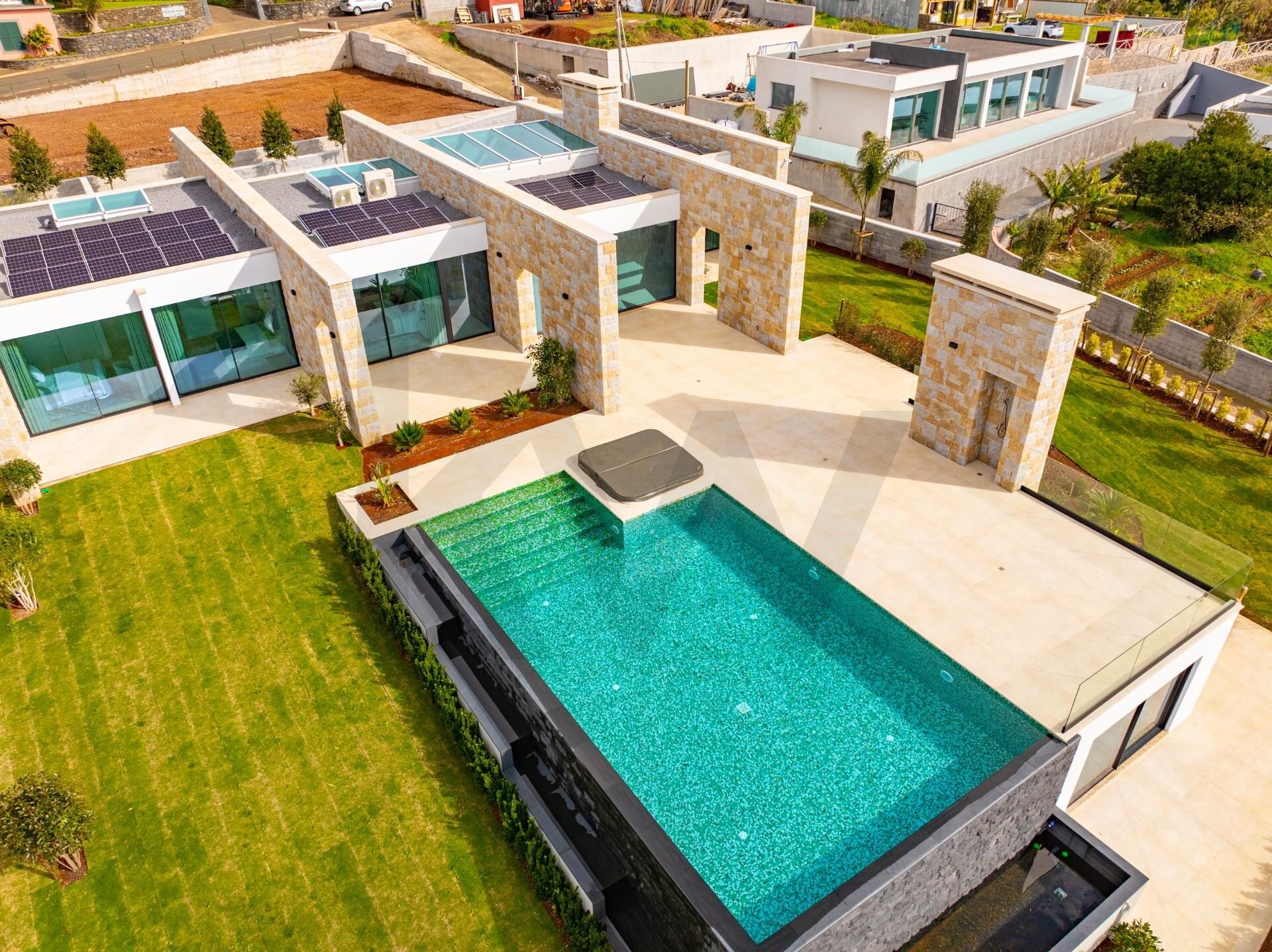 1f95c93b-5f3f-4309-b41d-c354252c2fe6