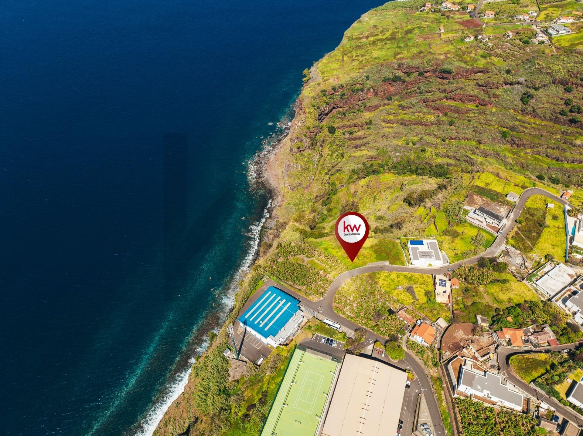 33e4d517-6e78-4c0c-b0de-5f6ef56ce2b4