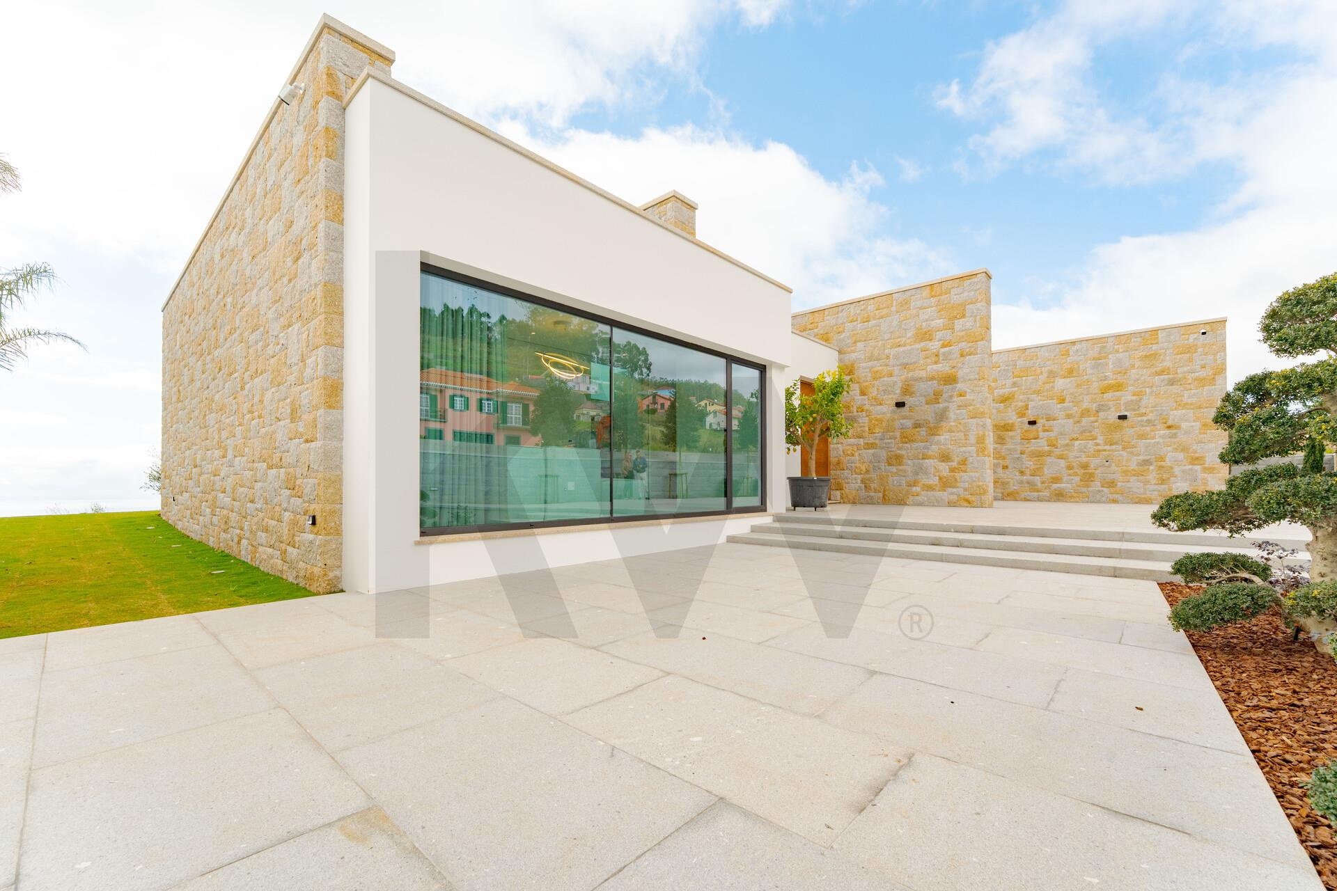 39981fa7-aa75-4417-942c-e259539b8bc2