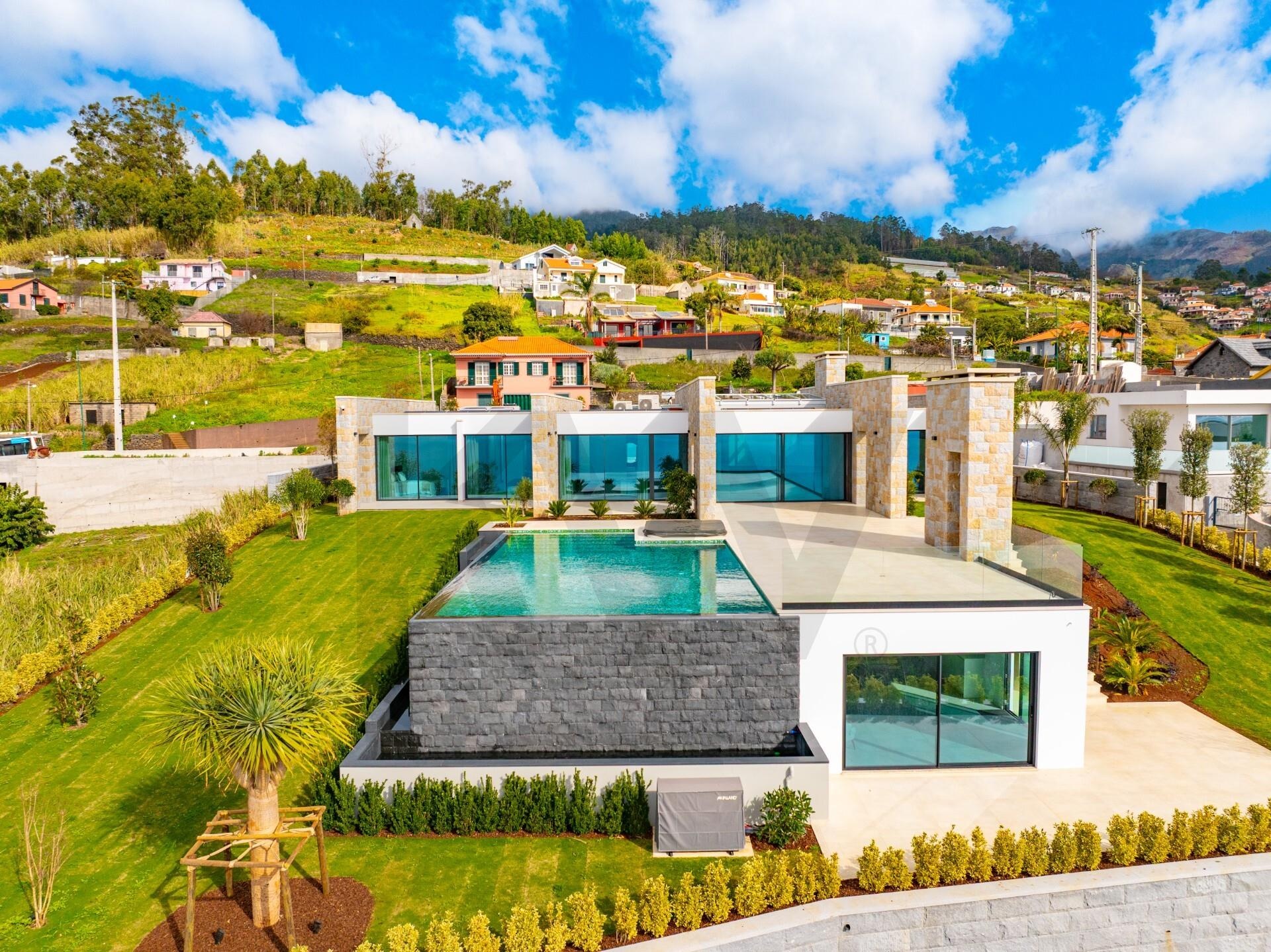 5f77d877-a5af-4c2b-9483-6cb8f1365394