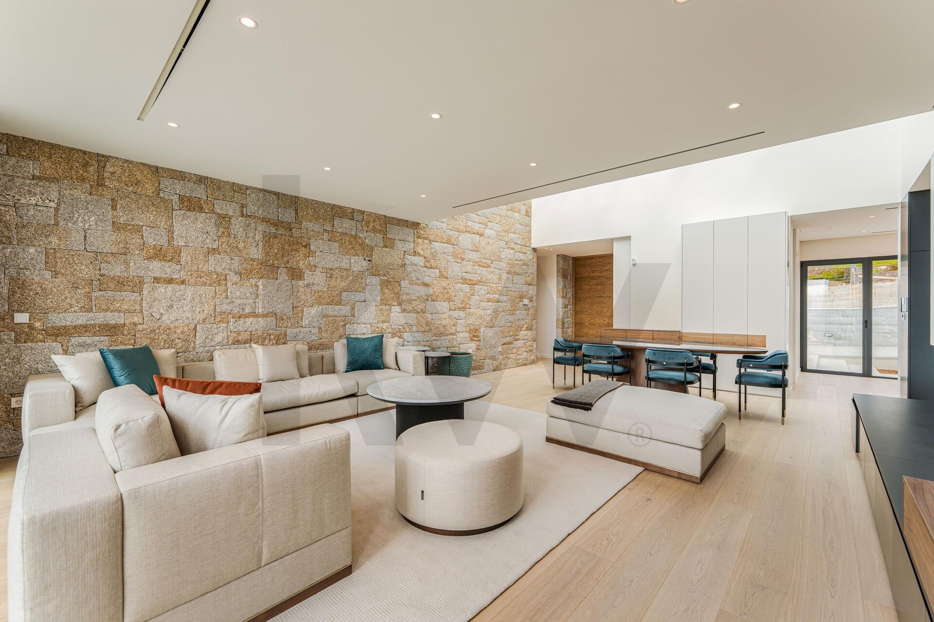 94453c39-f19a-4faf-8108-1de3970b16a5