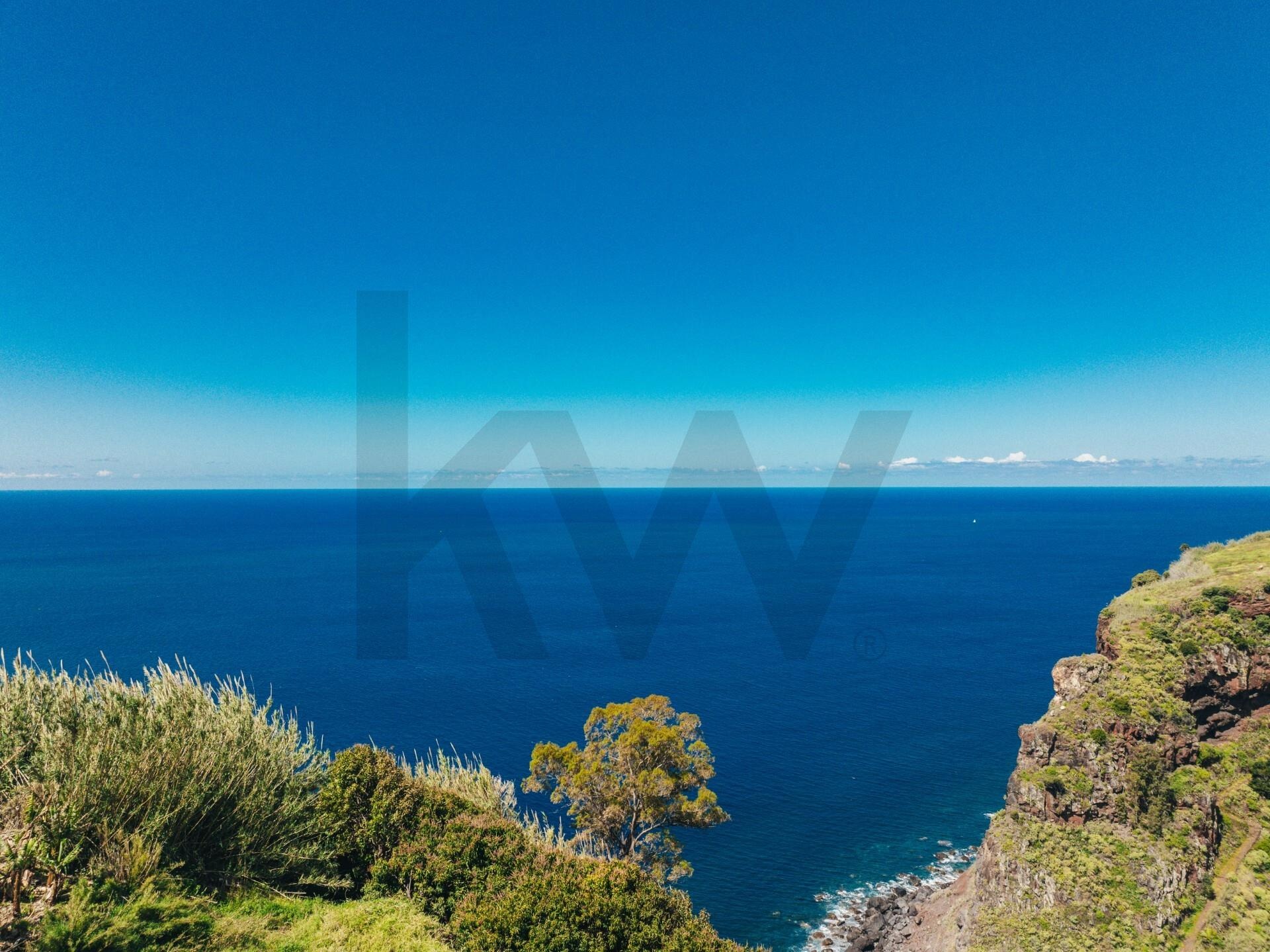 e5278151-771b-49e1-996f-d4e48b465583